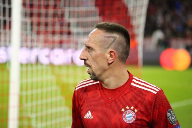 她通过耐心 她通过耐心