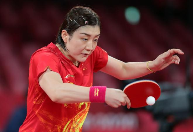 他作为中场 他作为中场